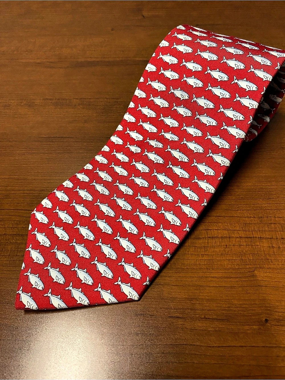 Vineyard Vines Fish Print Silk Tie Men's Silk Fish Print Tie